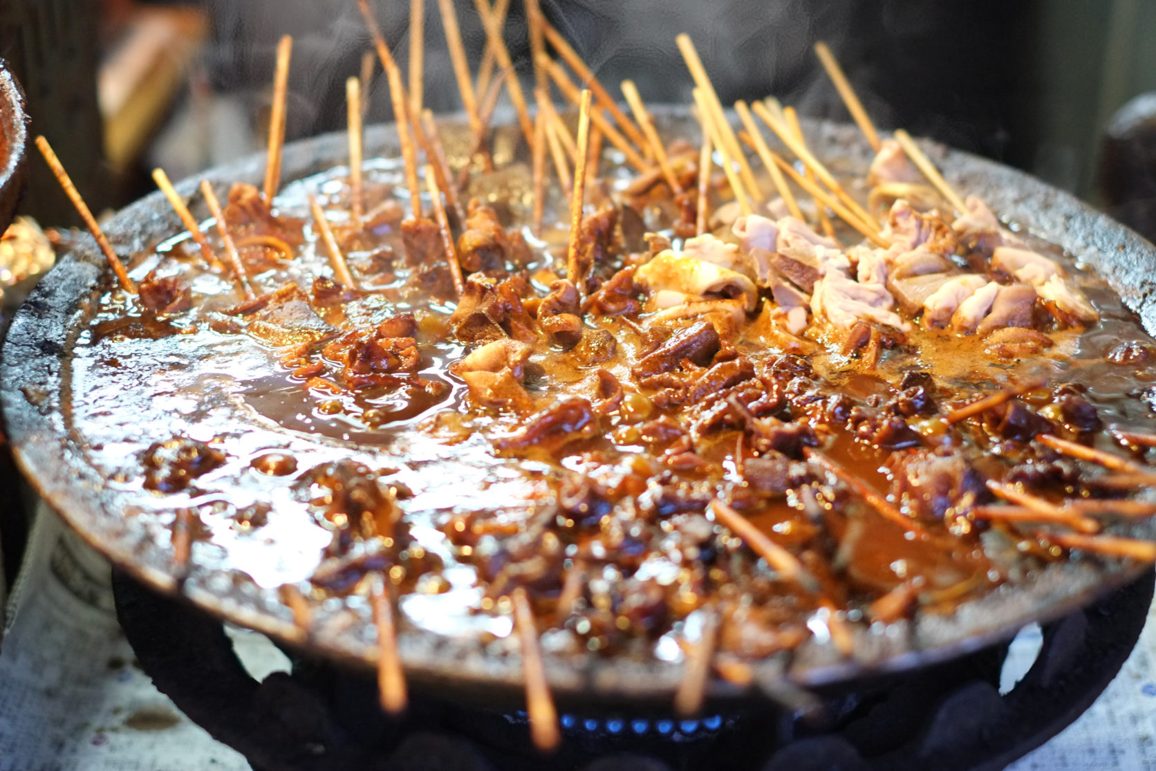 大阪の名物グルメ「どて焼き」