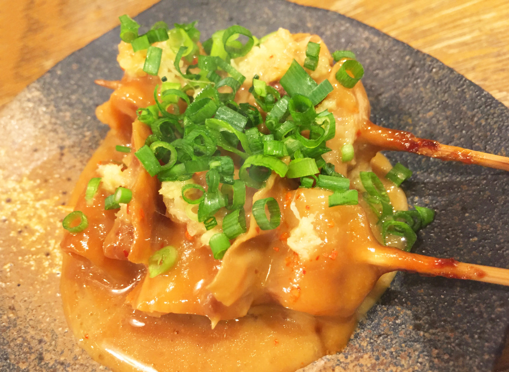 大阪の名物グルメ「どて焼き」