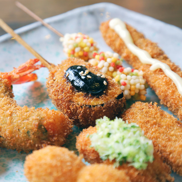 定番から創作まで！大阪名物・串カツが食べられる難波の人気店