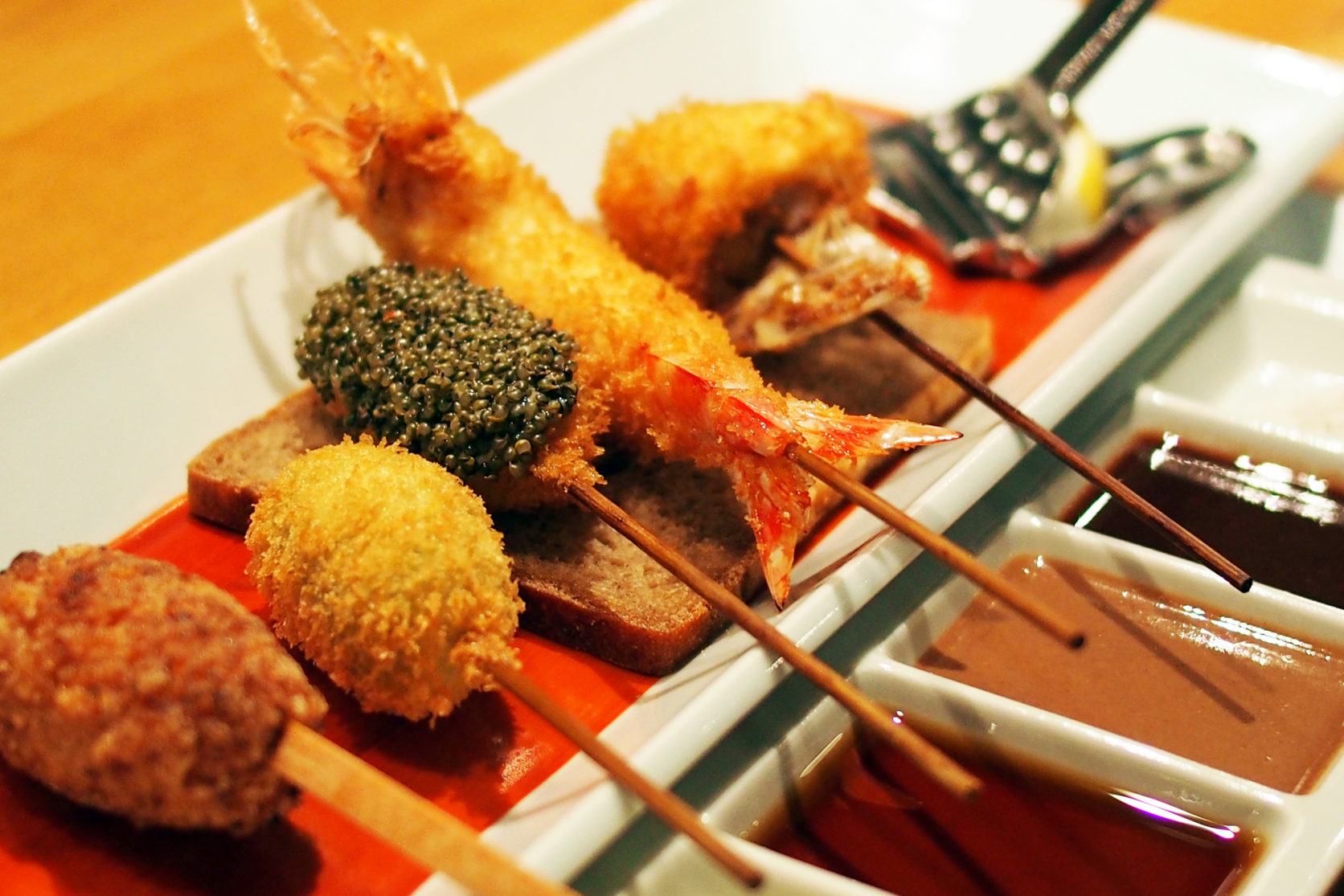 定番から創作まで！大阪名物・串カツが食べられる難波の人気店
